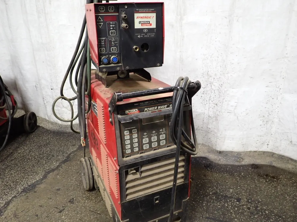 Lincoln 500 Amp Welder - Power Wave 450