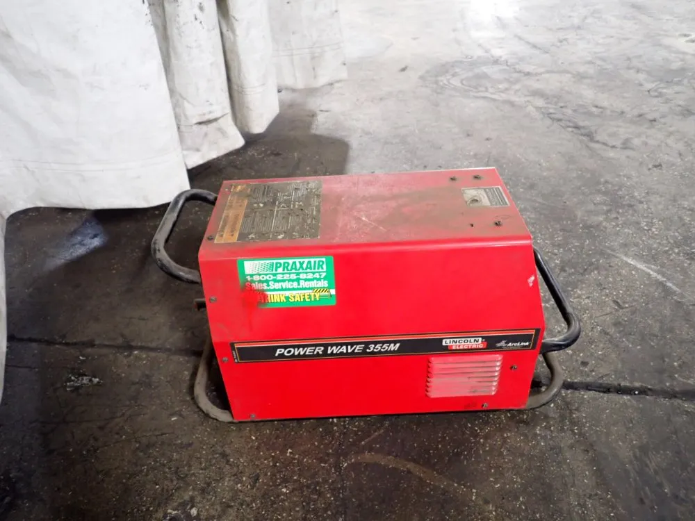 Lincoln 350 A Welder - Power Wave 355