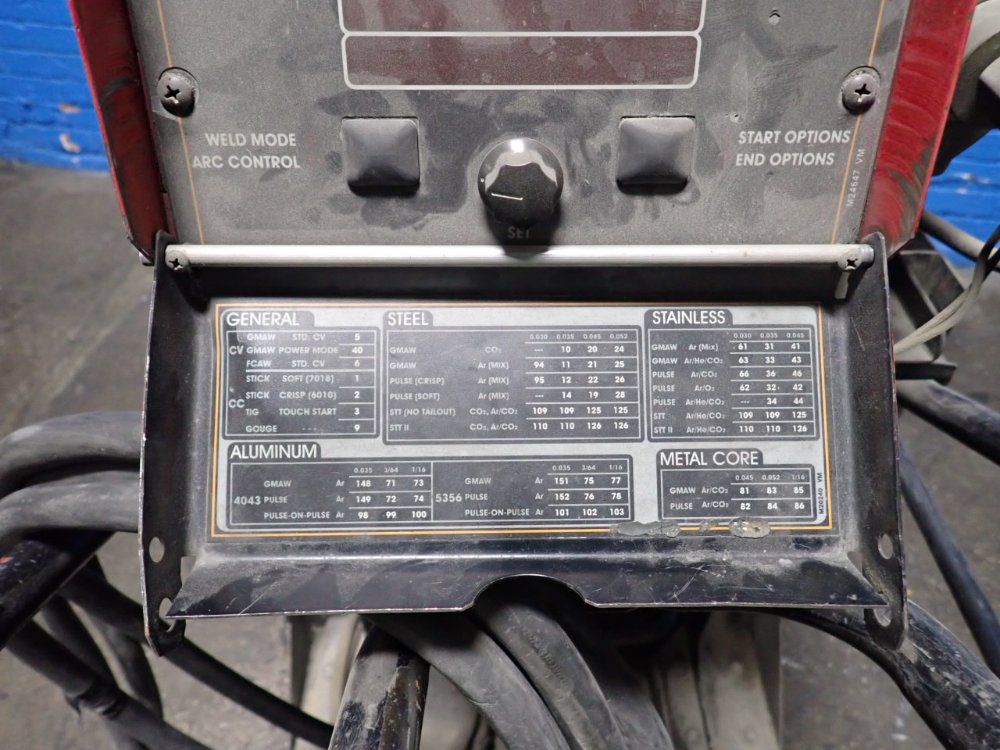 Lincoln 350 A Welder - Power Wave 355m