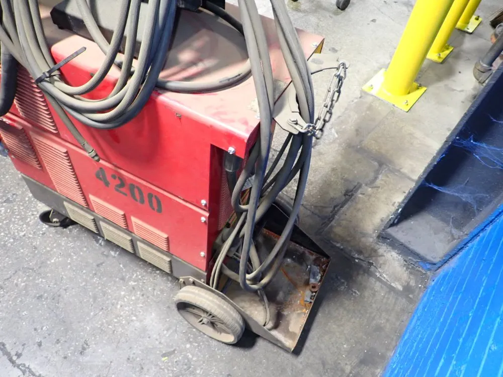 Lincoln 450 A Welder - Power Wave 450