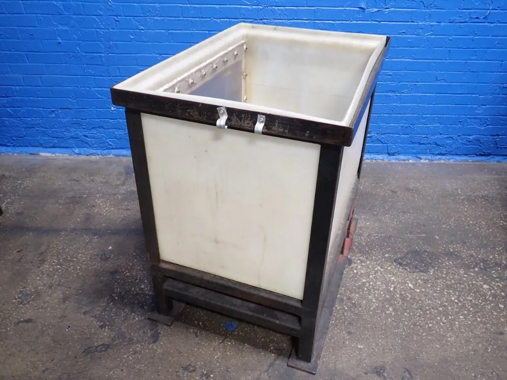 Approx. 70 Gal. Plastic Tank