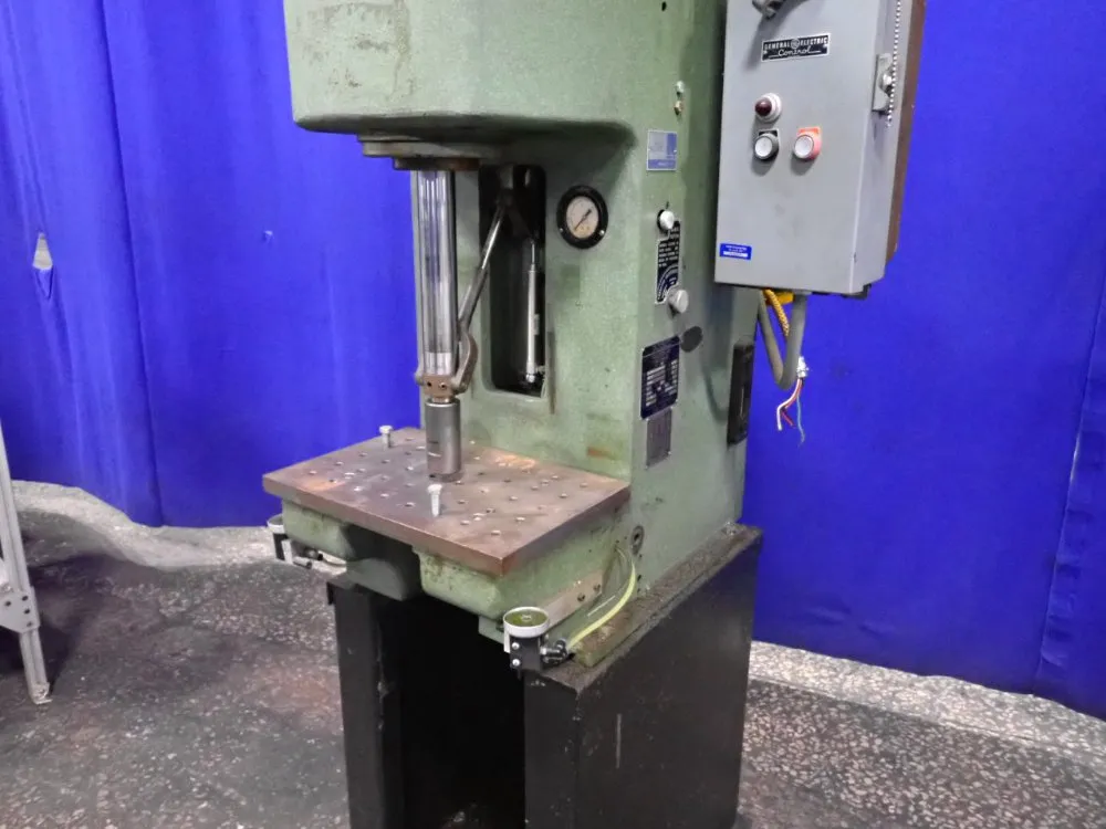 Denison 6 Ton Multipress - R063mc25702405220