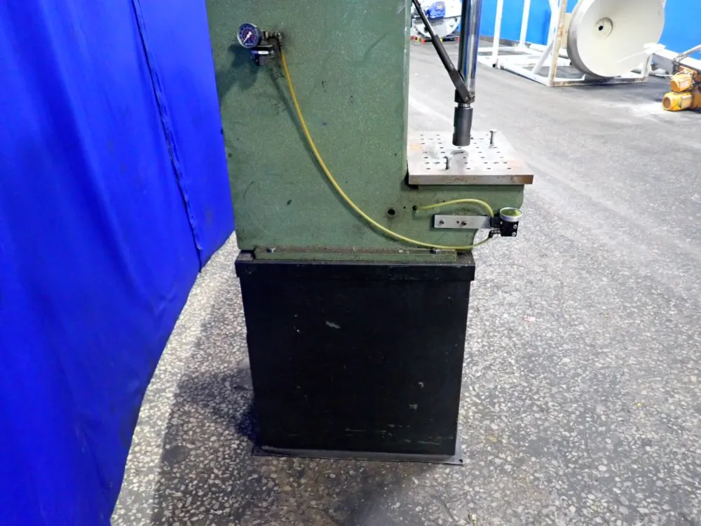 Denison 6 Ton Multipress - R063mc25702405220