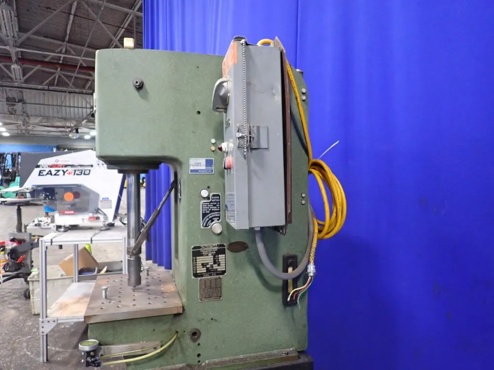 Denison 6 Ton Multipress - R063mc25702405220