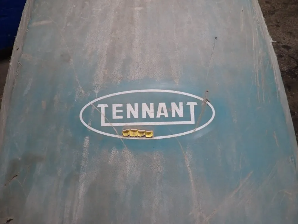 Tennant 34" Floor Scrubber - 5700 Xp