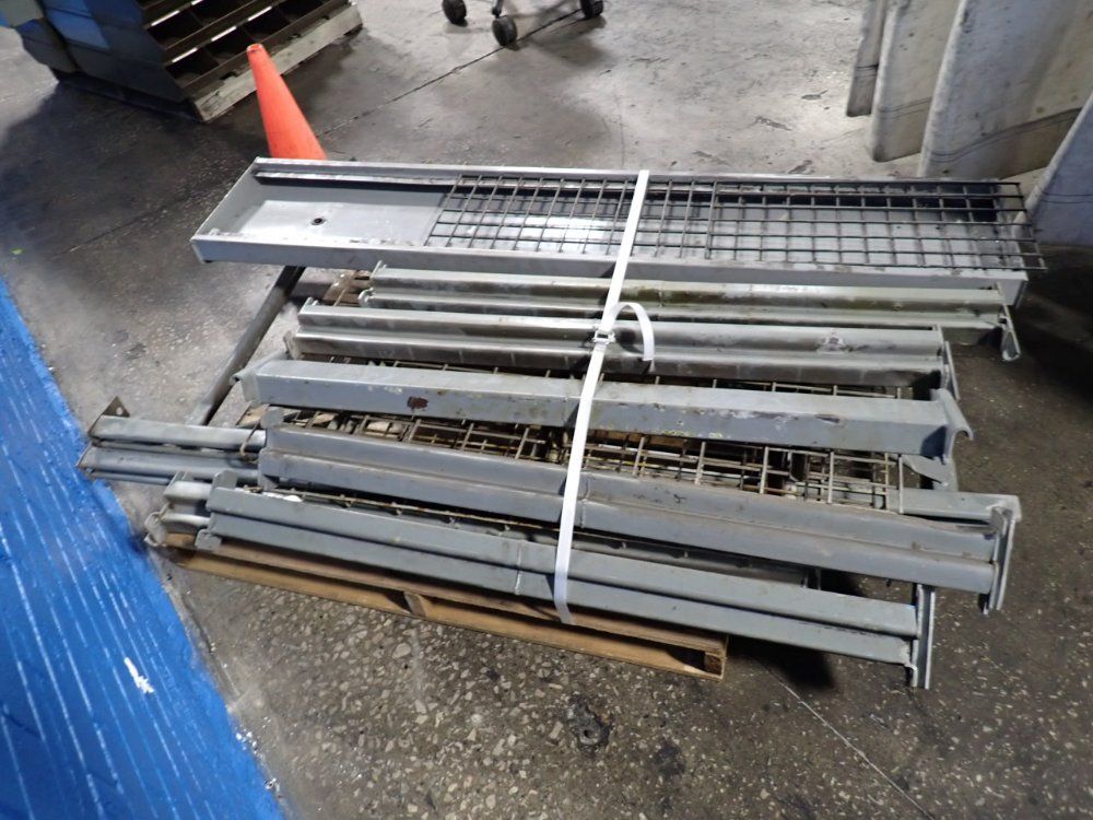 37" X 32" X 72" Wire Shelving