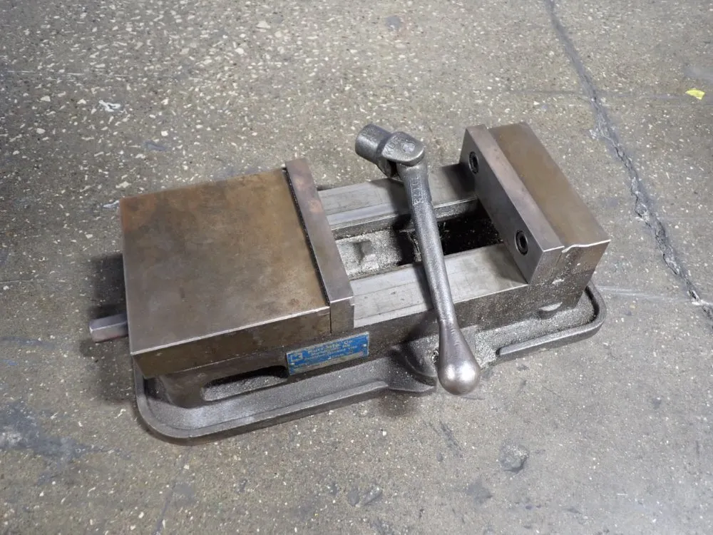 Kurt 6" Precision Machine Vise - D60
