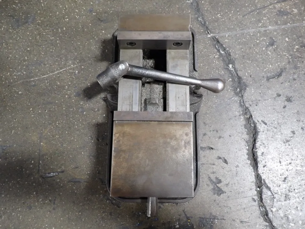 Kurt 6" Precision Machine Vise - D60