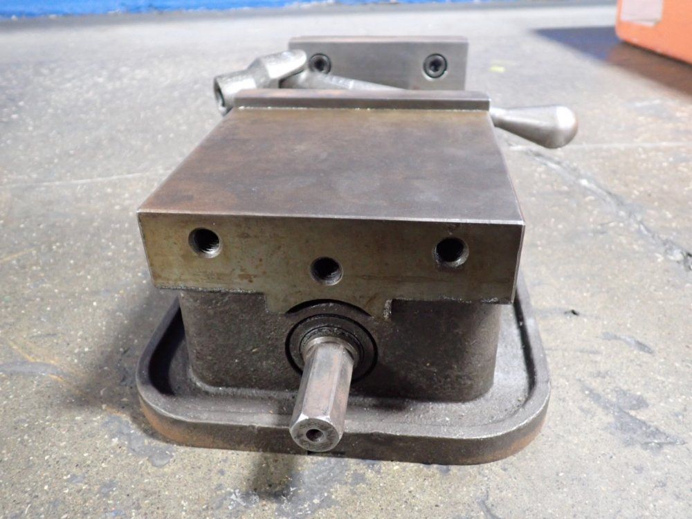Kurt 6" Precision Machine Vise - D60