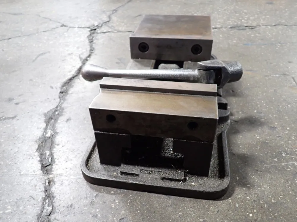 Kurt 6" Precision Machine Vise - D60