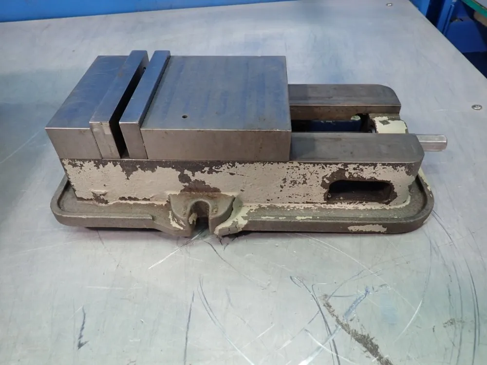 Kurt 6" Precision Machine Vise - D60