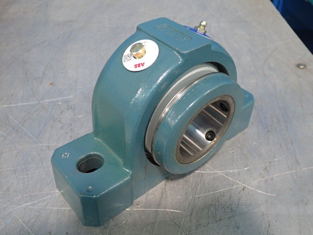 Dodge Pillow Block Bearing - 070282 P2b-s2-207r