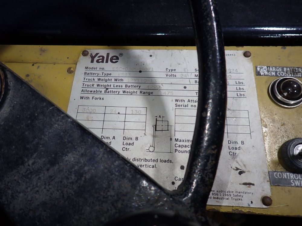Yale 3000 Lbs Stand-up Forklift - Esc-030g4s071