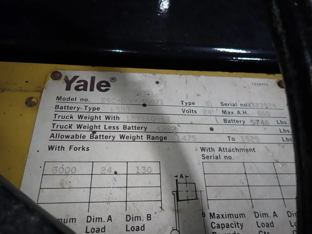 Yale 3000 Lbs Stand-up Forklift - Esc-030g4s071