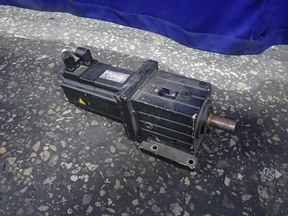 Lenze 2.4 Hp Gear Drive - Gst05-2svbr-12d-c41
