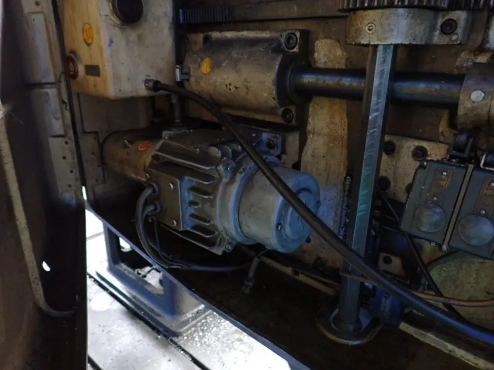 Ooya Machinery Works Co. 14" X 4" Radial Arm Drill - Re2-1450d
