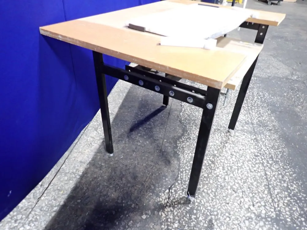 48" X 32" Stand