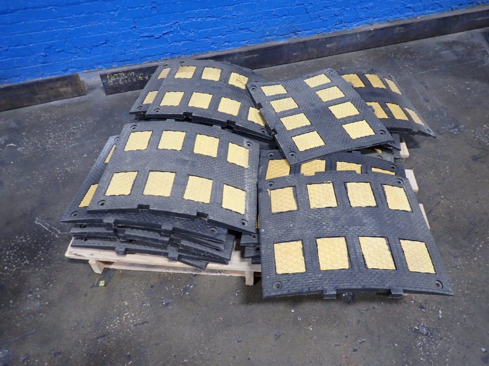 18 1/2" X 23 1/2" Rubber Floor Mats