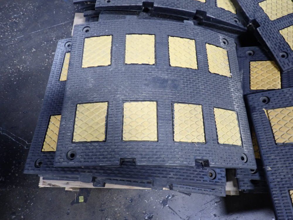 18 1/2" X 23 1/2" Rubber Floor Mats