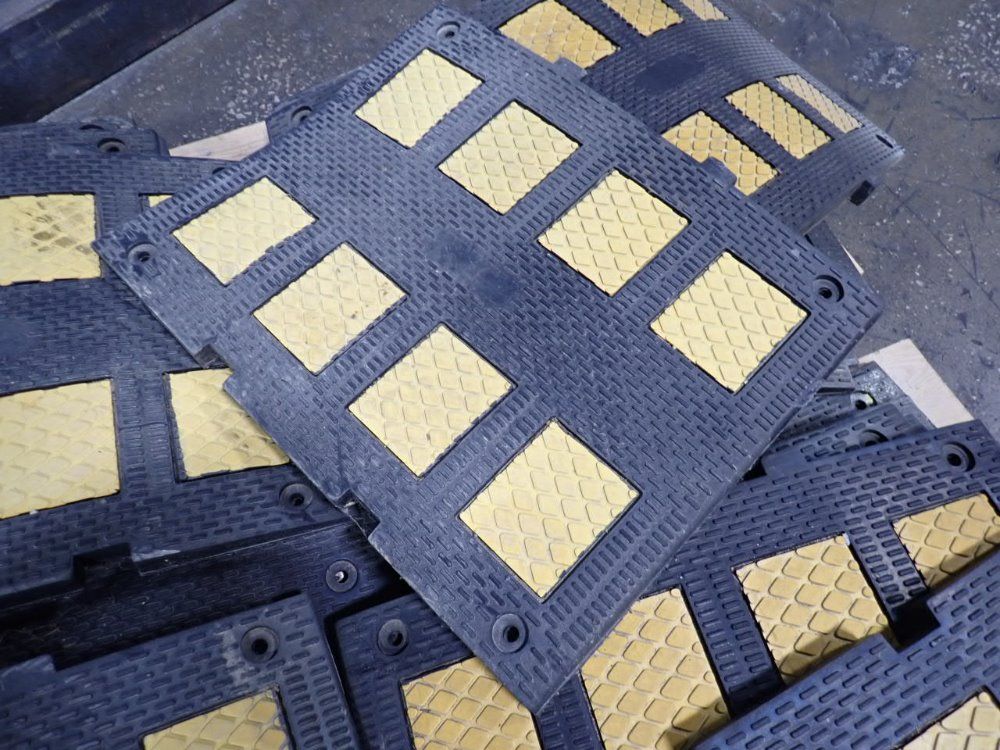 18 1/2" X 23 1/2" Rubber Floor Mats