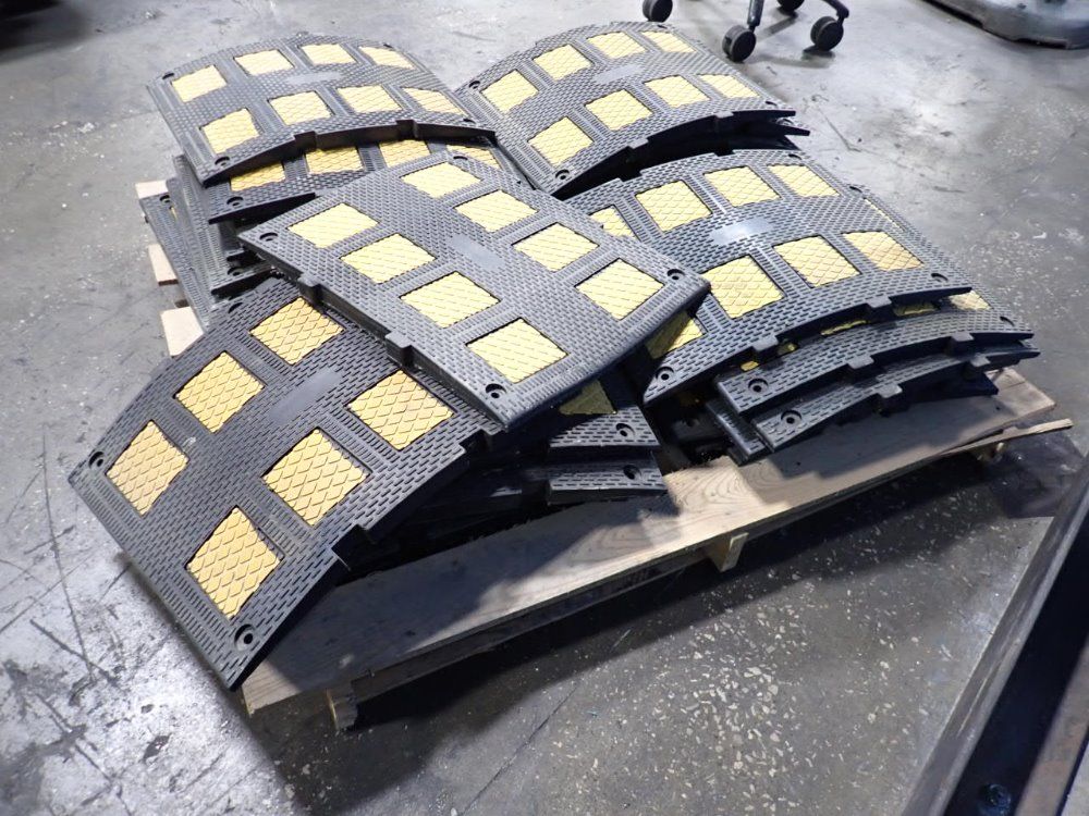 18 1/2" X 23 1/2" Rubber Floor Mats