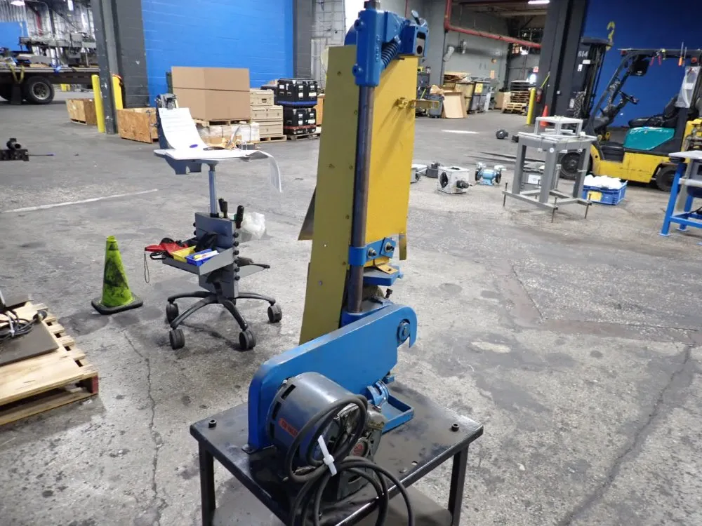 Hammond Machinery Builders 2 1/2" Belt Sander - Vh-2d