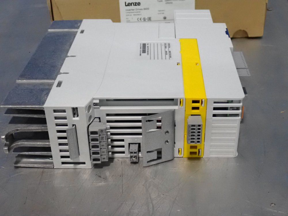 Lenze Inverter Drive 8400 Frequency Inverter - E84avtce3714sb0-erxxx