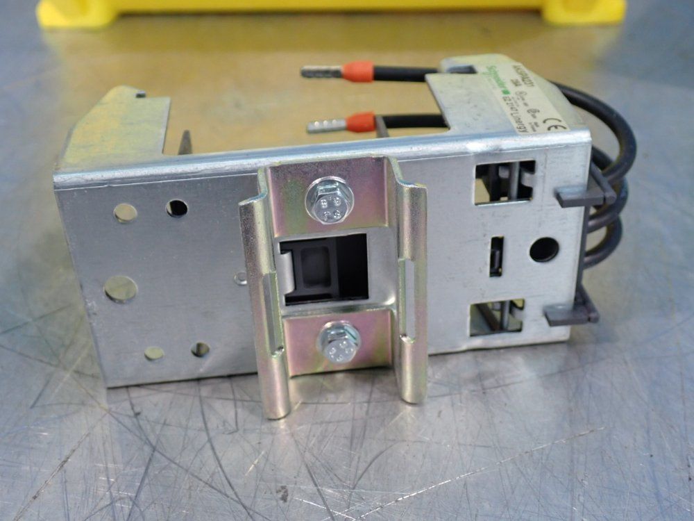 Schneider Electric 25 A Linergy Hk Mounting Plates - Ak5 Pa231