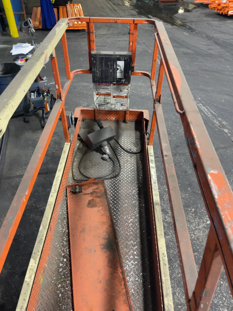 Jlg 750 Lbs Scissor Lift - Scr242037bi