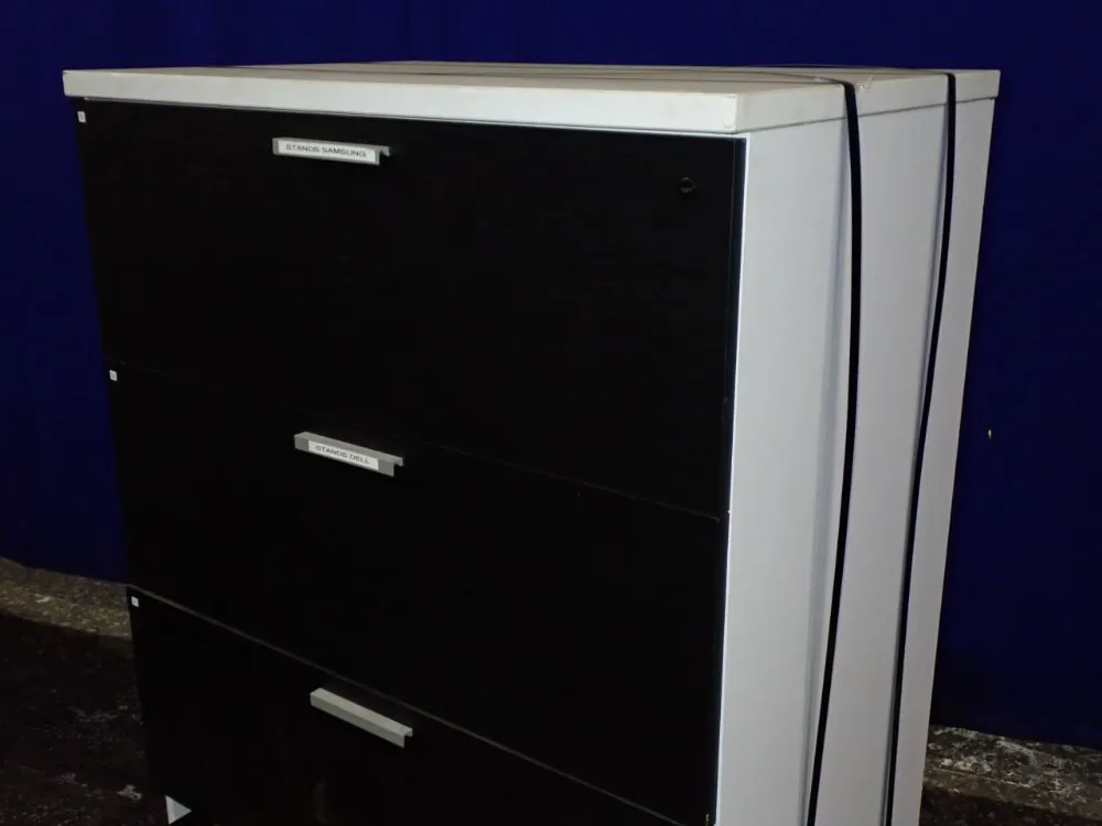 4 Drawers, 33”x18”x10” Four Drawer Lateral File Cabinet