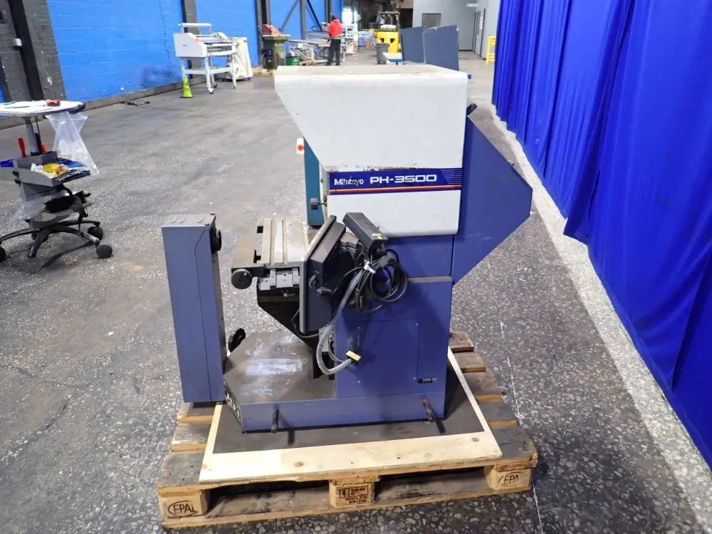 Mitutoyo Optical Comparator - Ph-3500