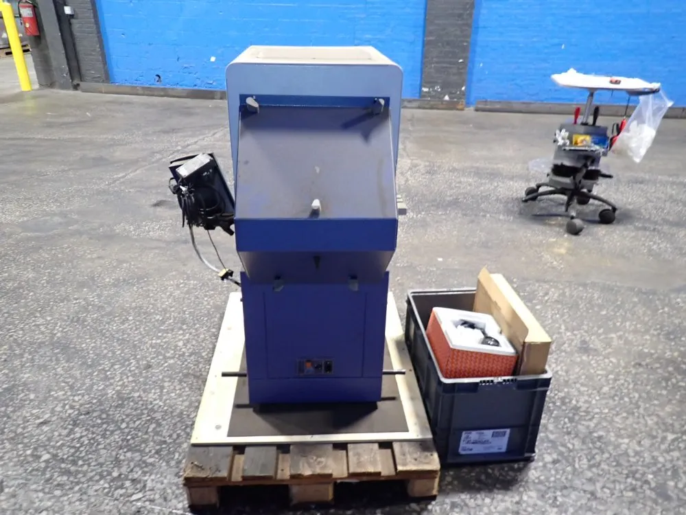 Mitutoyo Optical Comparator - Ph-3500