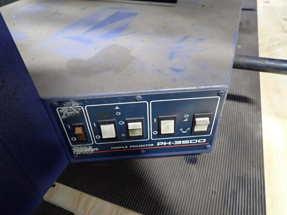 Mitutoyo Optical Comparator - Ph-3500
