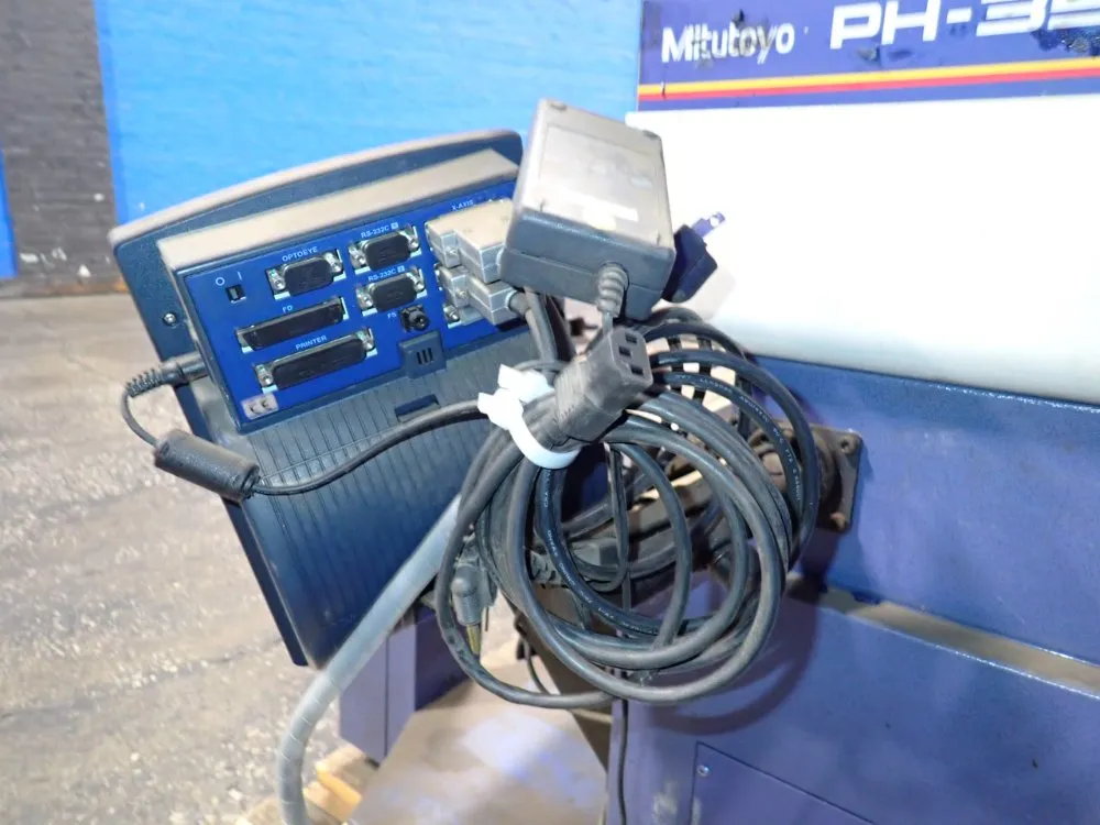 Mitutoyo Optical Comparator - Ph-3500
