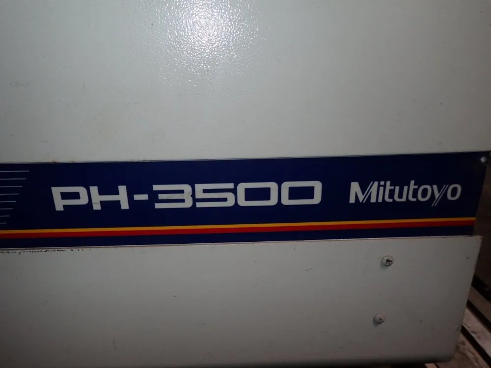 Mitutoyo Optical Comparator - Ph-3500