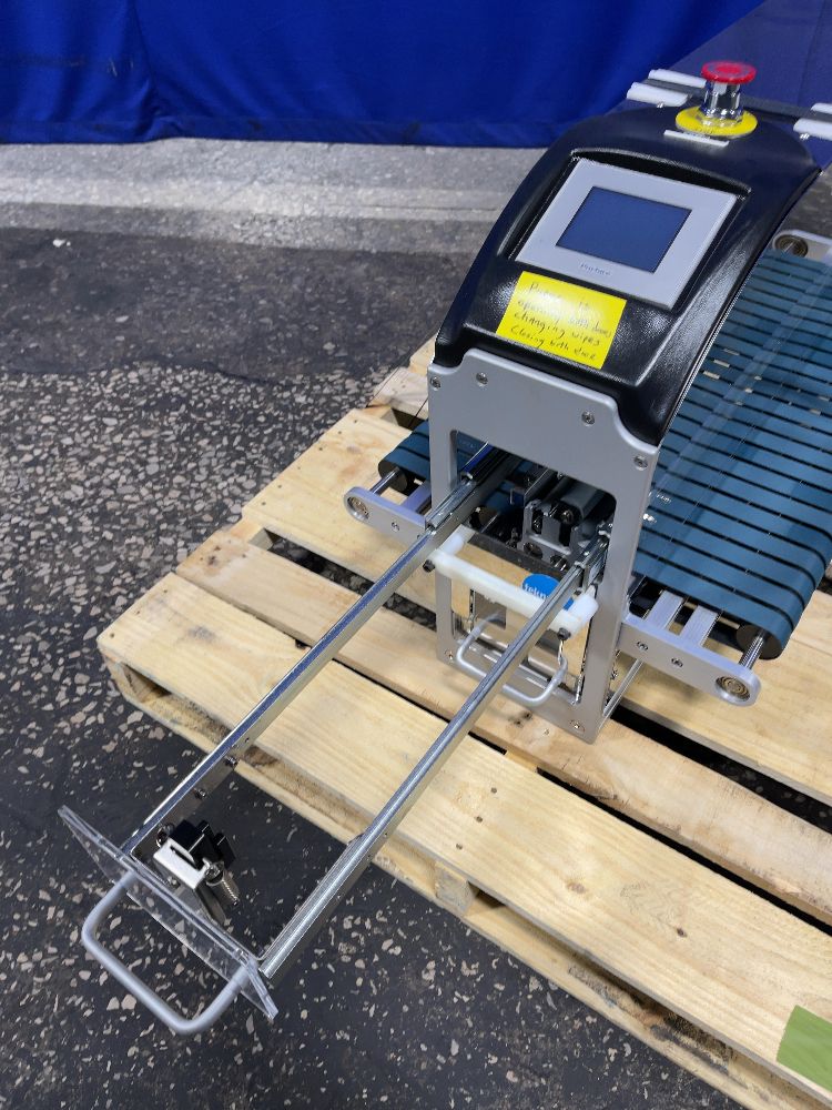 Teknek 25” X 18” Cleaning Machine - Cm8n0600