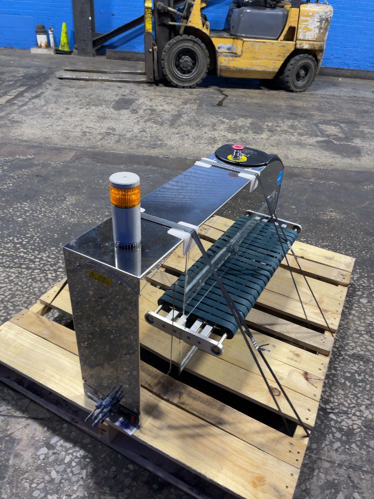 Teknek 25” X 18” Cleaning Machine - Cm8n0600