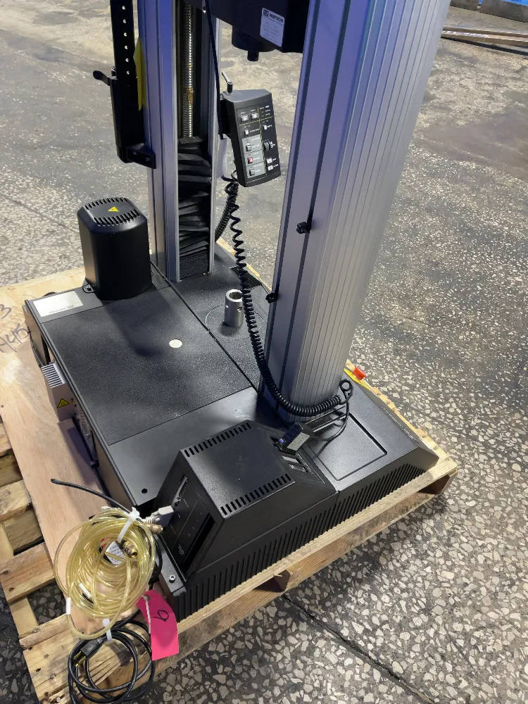 Instron 450 Lbs Universal Testing Machine - 5564-standard