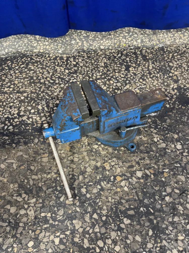Columbian 5” 5” Bench Vise