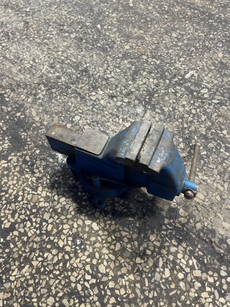 Columbian 5” 5” Bench Vise