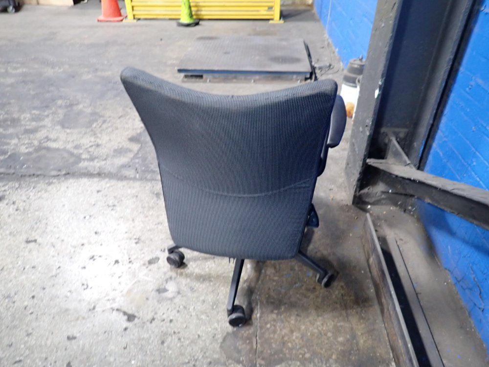 21" X 21" Office Chair - 2360-s2-a10-116-sac-c6-ss2