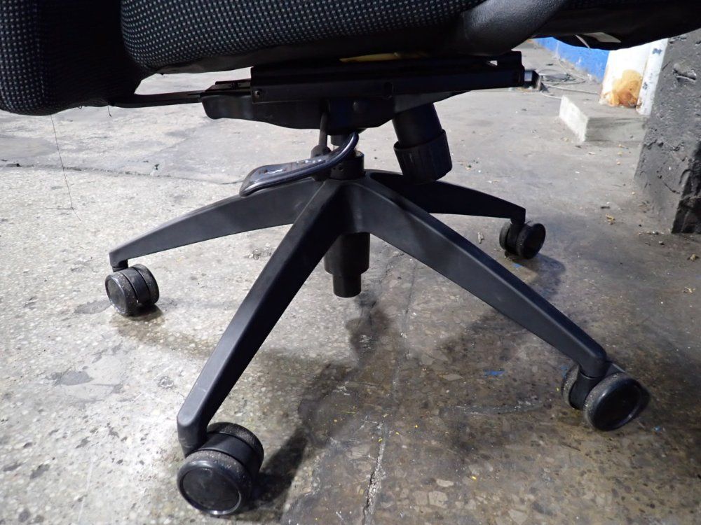 21" X 21" Office Chair - 2360-s2-a10-116-sac-c6-ss2