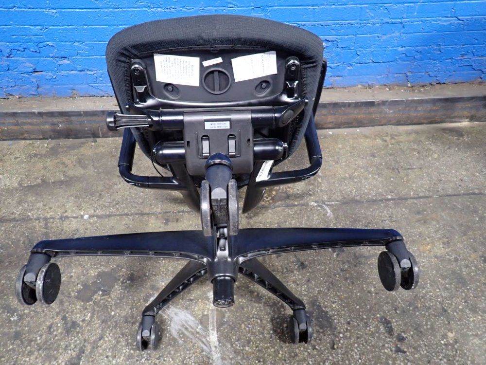 18" X 19" Office Chair