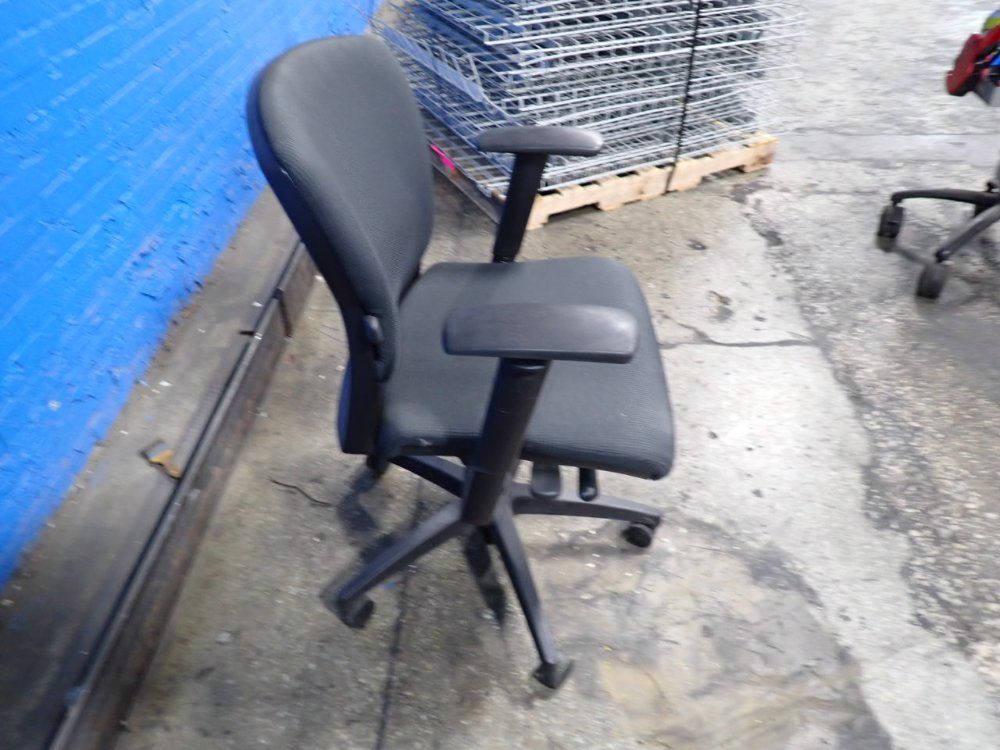 Teknion 19" X 17" Office Chair