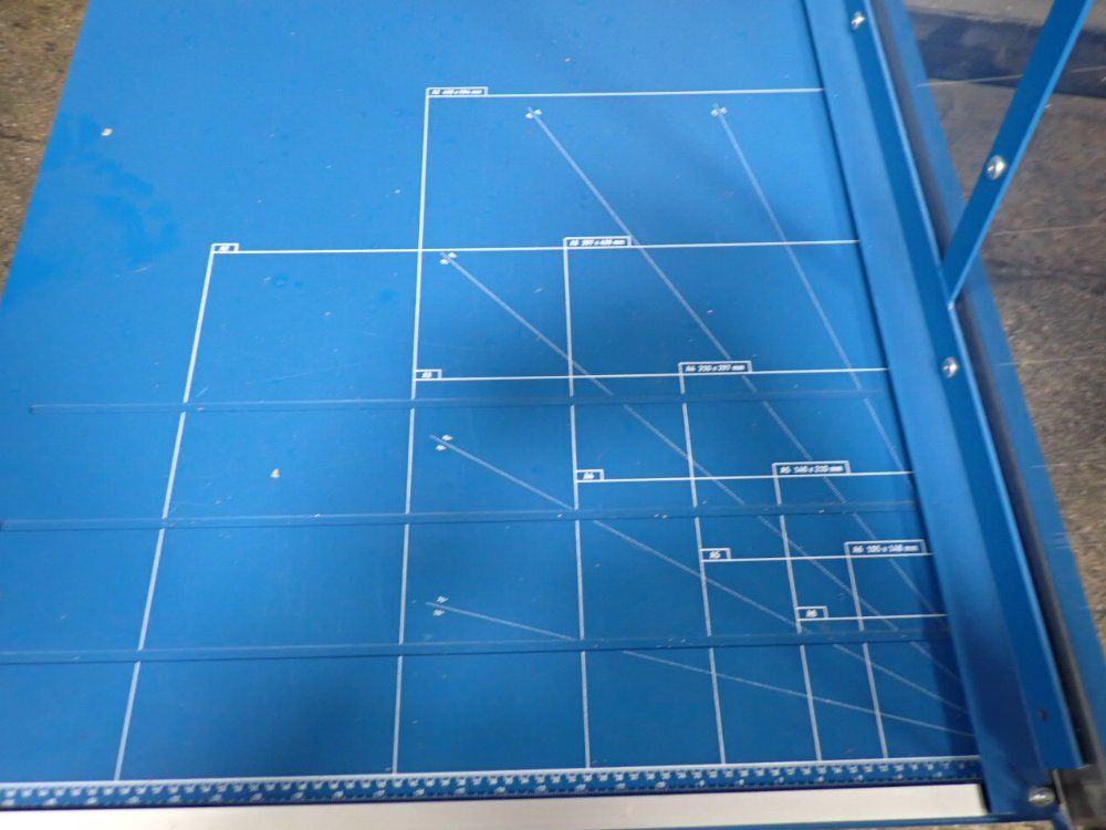 Dahle 44" X 30" Paper Guillotine - 585