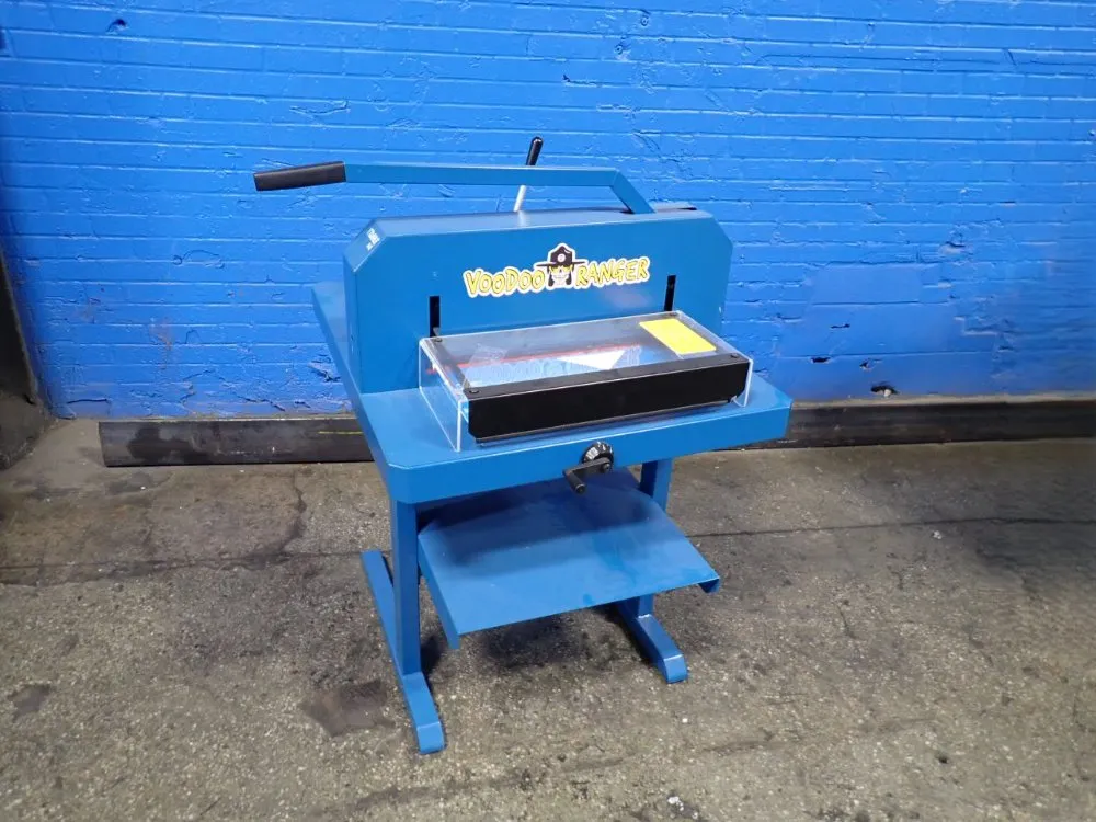 Dahle 18" X 19" Paper Guillotine - 848