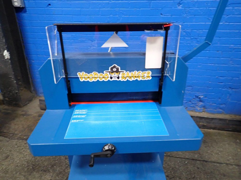 Dahle 18" X 19" Paper Guillotine - 848