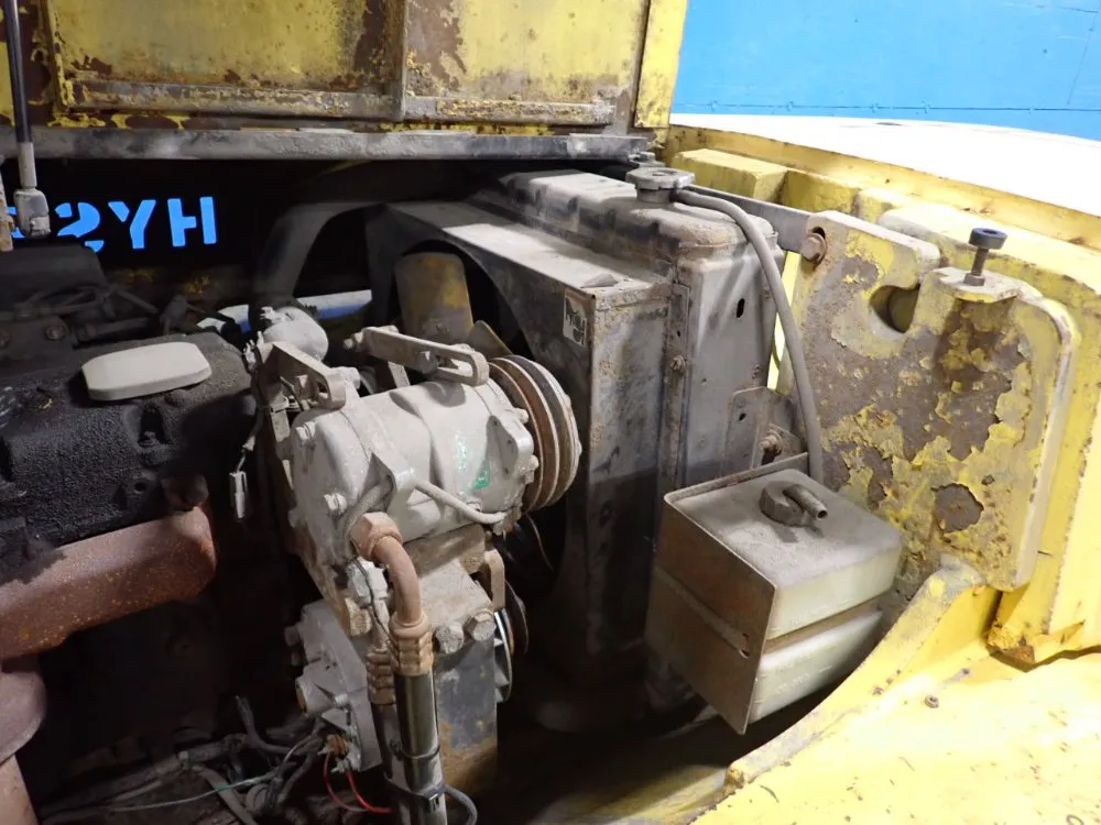 Hyster 14,950 Lbs Diesel Forklift - H155xl2