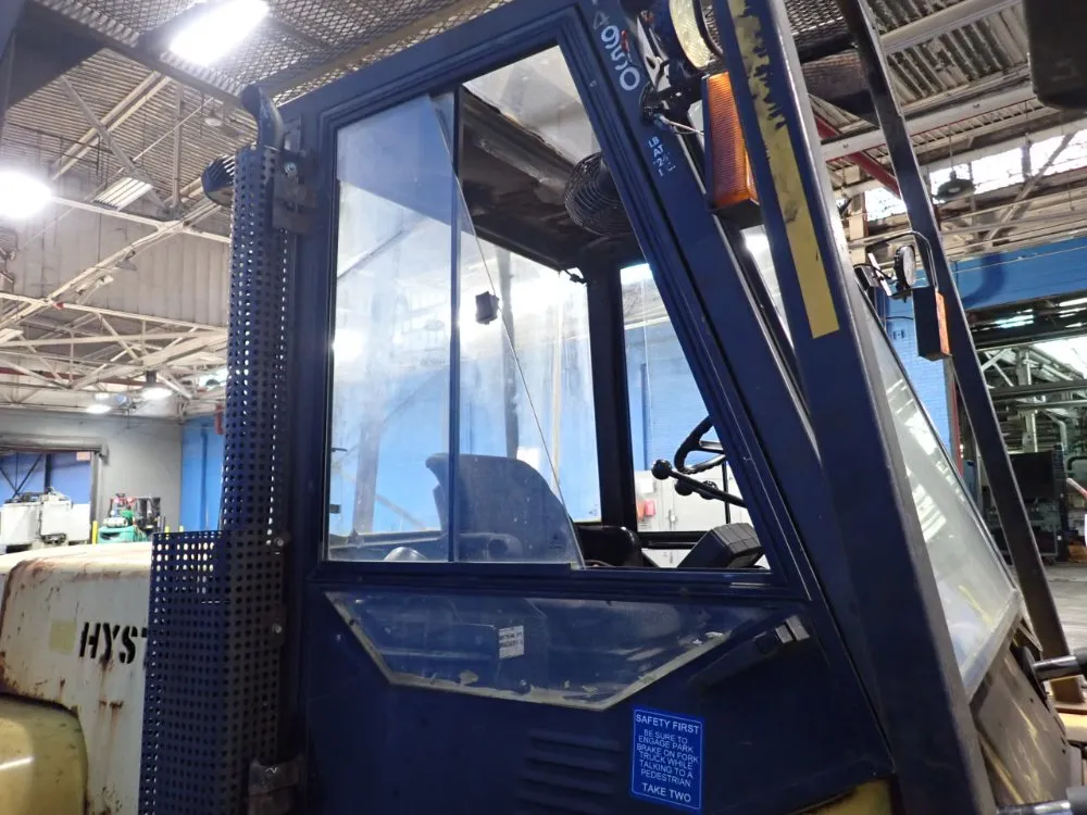 Hyster 14,950 Lbs Diesel Forklift - H155xl2