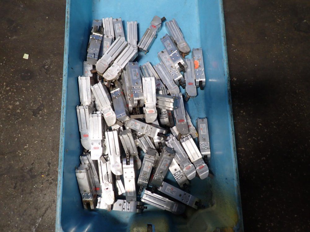 Destaco 6 Bar Toggle Clamp - 81l20-10100